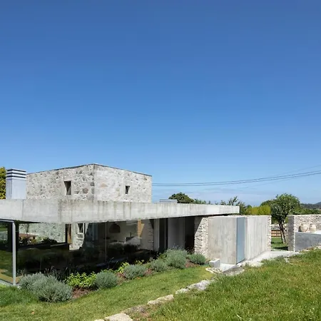 Vila Casa Dos Cabecudos *